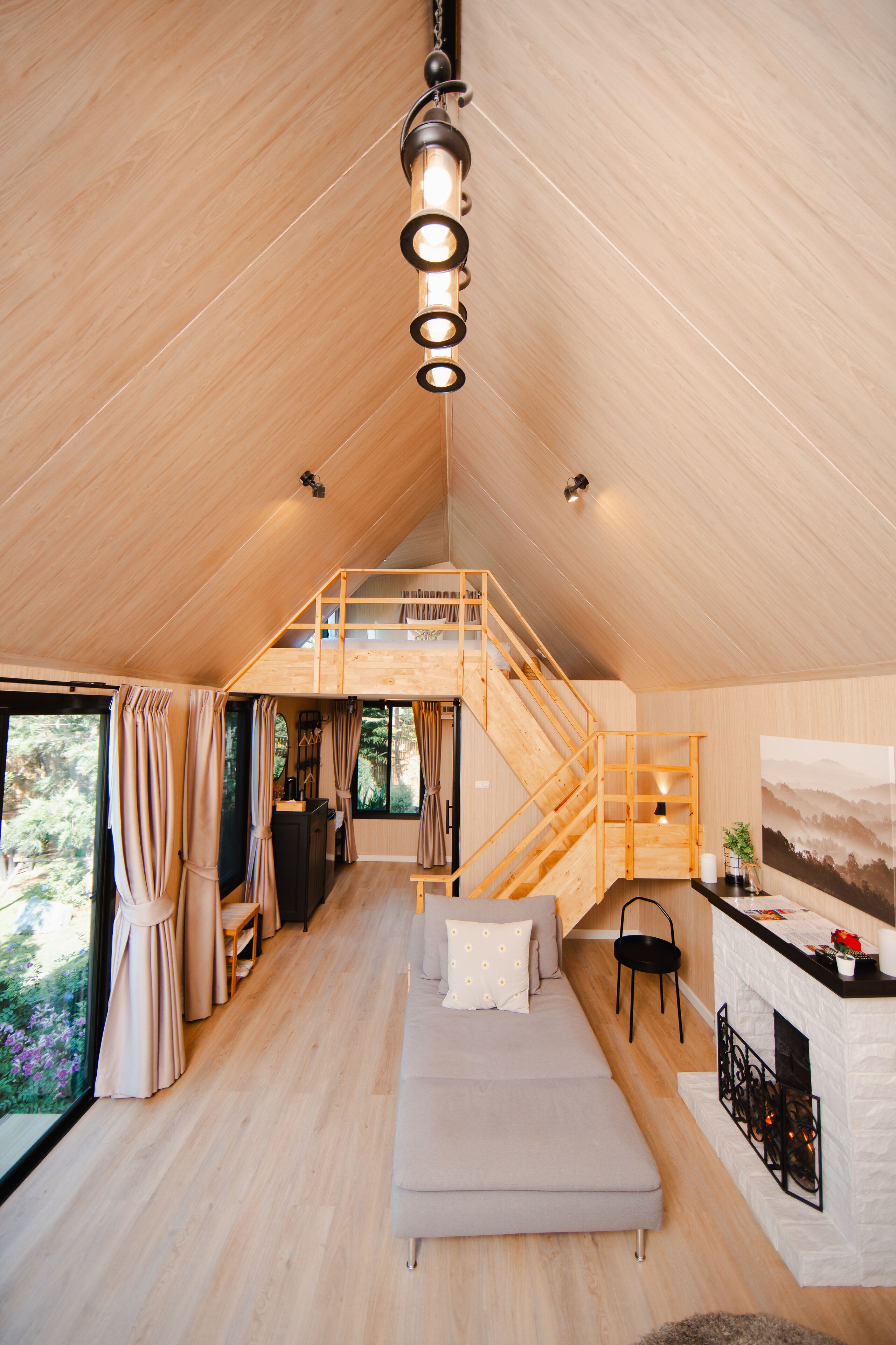 Duplex (Breakfast Included, Dinner Not Included) | Wohnbereich