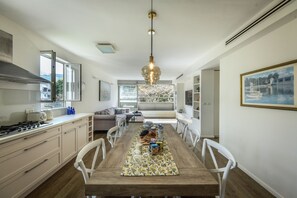 Dining - Stunning 2BR Apartment in Beeri (Tel Aviv)