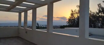 suite with jubilee view