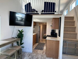 Interior - Oasis Tiny Home in San Luis Obispo (San Luis Obispo)