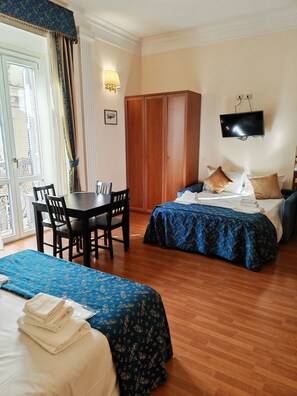 Firemannsrom – comfort | Sengetøy av topp kvalitet, dundyner, minibar og safe på rommet