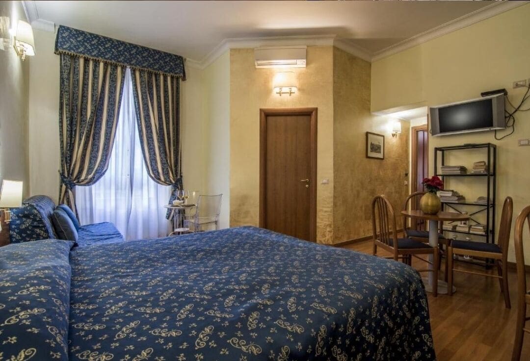 Photo - Opera Italian Suite