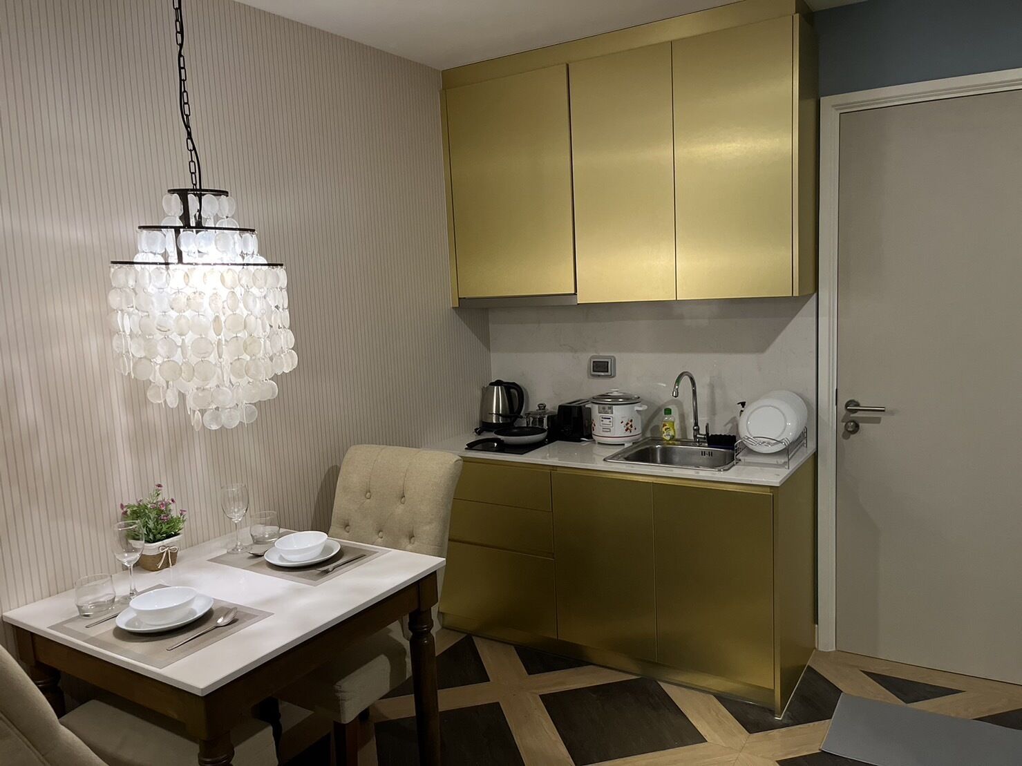 Superior Apartment | Living area | 32-inch LED TV with digital channels, TV