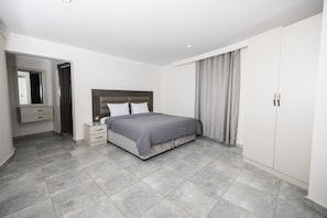Basic Single Room - Salmiya Grand Hotel (Salmiya)