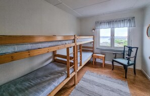 2 bedrooms