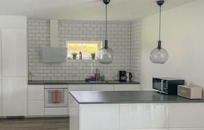 Kühlschrank, Ofen, Herdplatte, Geschirrspüler