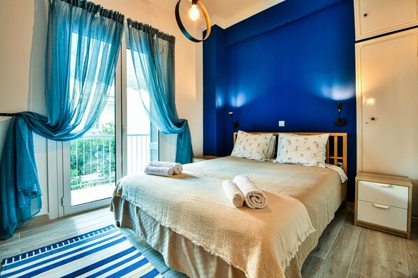 1 bedroom, in-room safe, iron/ironing board, WiFi - Stay in central Athens & close to public transport (Athina)