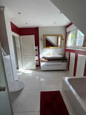 Superior Villa | Bathroom