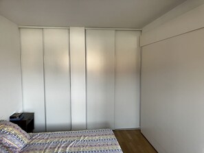 1 bedroom, desk, iron/ironing board, free WiFi - Apartement Rooftop - Terrace - HyperCenter La Teste - Bassin d'Arcachon (La Teste-de-Buch)