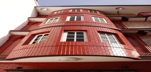 Overnatningsstedets facade