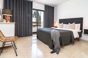3 quartos, ferros/tábuas de passar roupa, Wi-Fi, roupa de cama