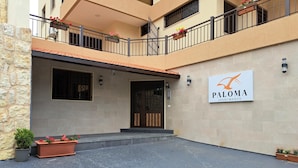 Exterior - Paloma Apartments (Blat)
