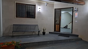 Exterior - Paloma Apartments (Blat)