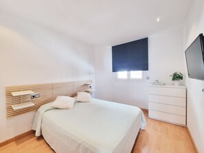 2 soverom, strykejern/-brett, wi-fi (inkludert) og sengetøy