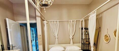 1 soverom, strykejern/-brett, wi-fi og sengetøy