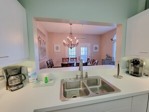 Fridge, microwave, oven, stovetop - Walking distance to 78Fitness, tennis, pickle ball courts and indoor pool!! (Myrtle Beach)