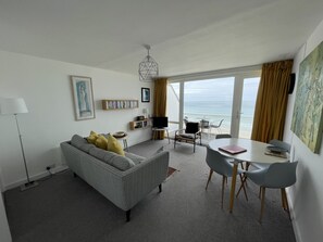 Téléviseur, lecteur de DVD