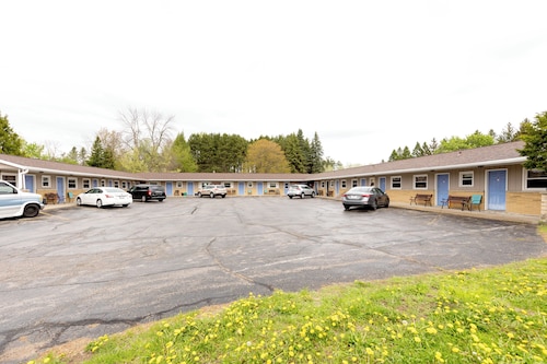 The Edgewood Motel