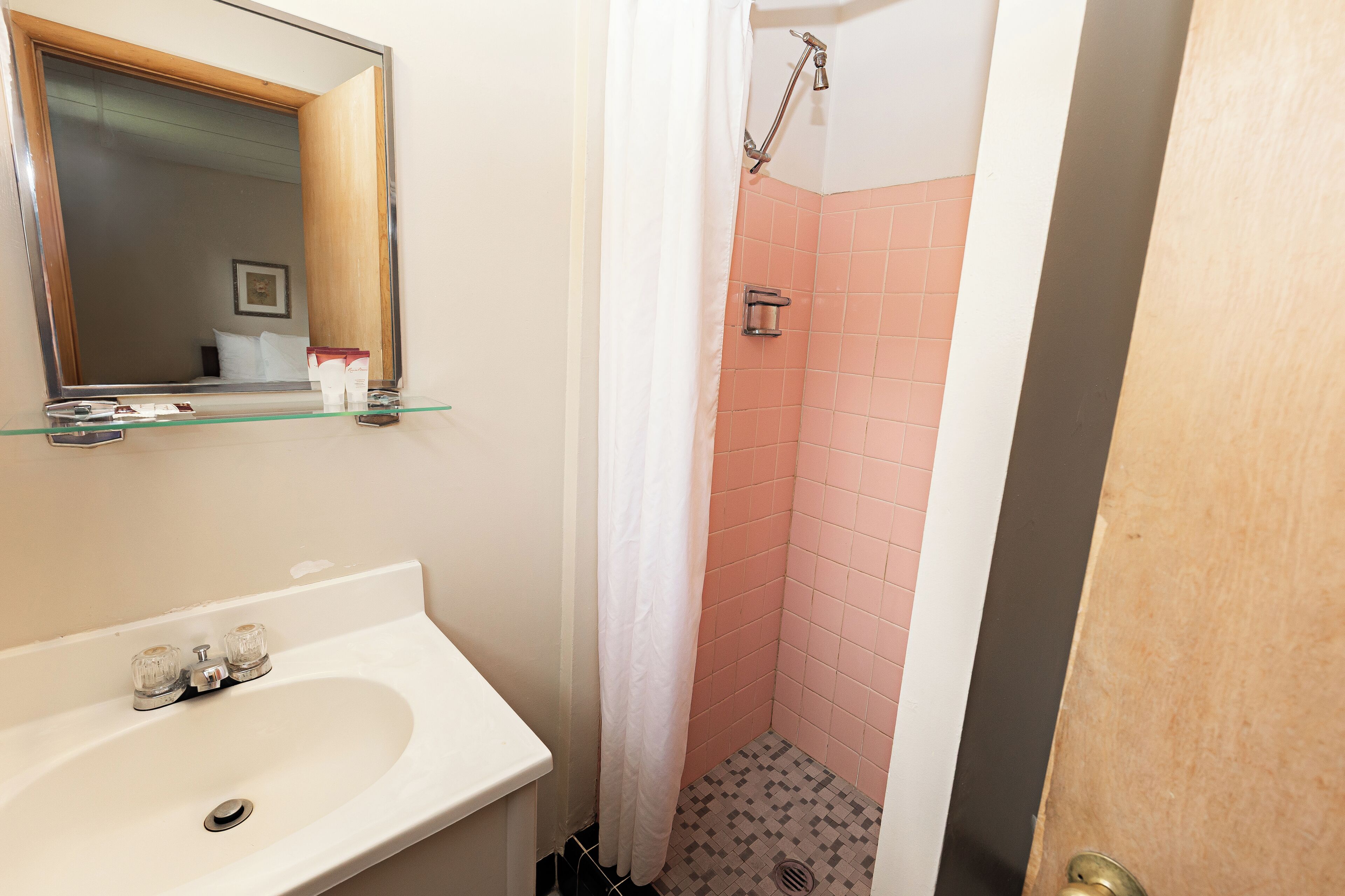 Shower, towels, soap, shampoo