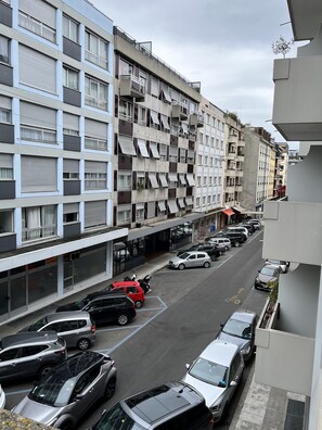 Front of property - Yooneet Train Station 1BR Cozy Apartment (Geneva)