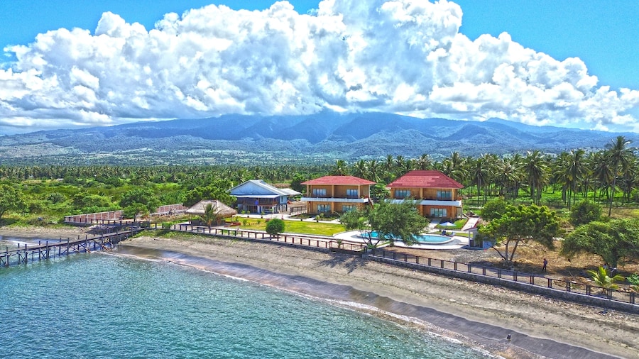 Bayview Beach Resort East Lombok
