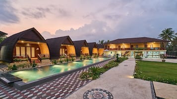 Poolbar