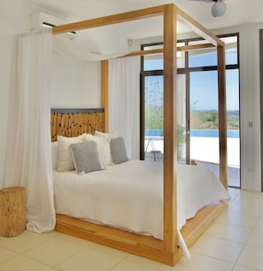 3 slaapkamers, een strijkplank/strijkijzer, wifi, beddengoed