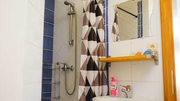 Shower, towels, soap