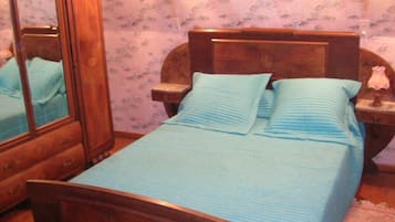 4 bedrooms, iron/ironing board