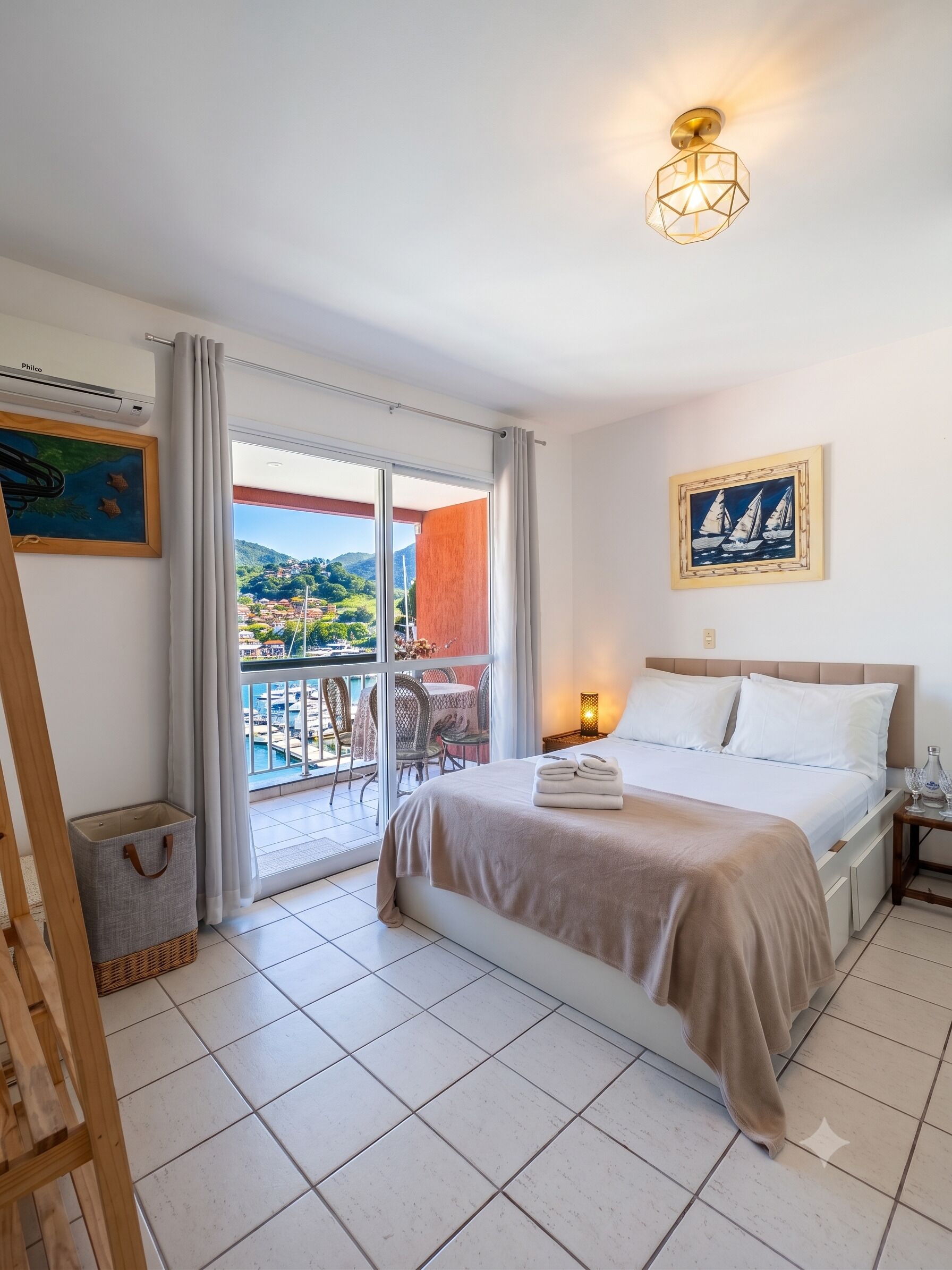 Family Studio, 2 Double Beds, Ensuite, Ocean View | Individually decorated, individually furnished, desk, soundproofing