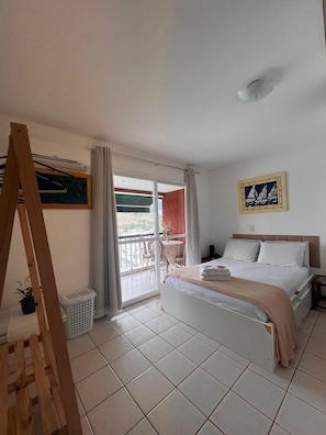 Family Studio, 2 Double Beds, Ensuite, Ocean View | Individually decorated, individually furnished, desk, soundproofing