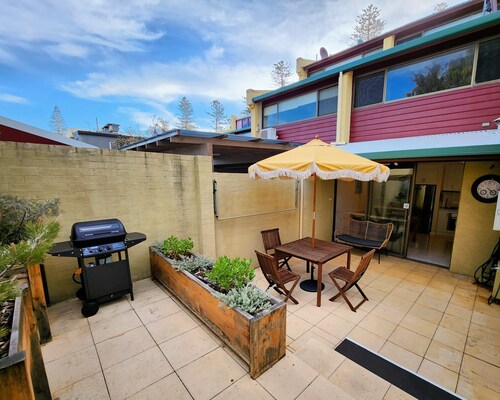 Unbeatable central location! Minutes from the best of Freo.