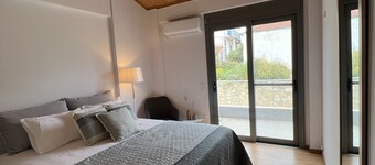 Modern & Luxury Apartment