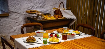 Desayuno continental incluido todos los días 