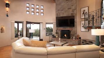 Smart TV, fireplace, music library, stereo