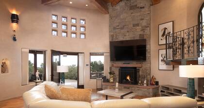 NEW ON VRBO! El Camino Stunning home Dale Ball trails Santa Fe Ski Area Forest