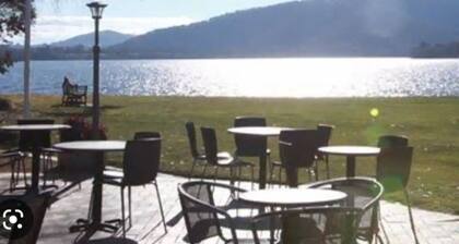 Beautiful sunny 2B&1B suite with a garden in Yarralumla near Lake & City Centre