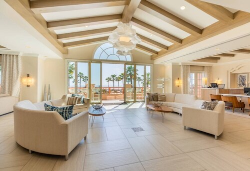 Last day available fantastic price. Marriott’s Newport Coast - Majestic Views.