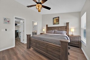 3 soverom, strykejern/-brett, reiseseng for barn og wi-fi