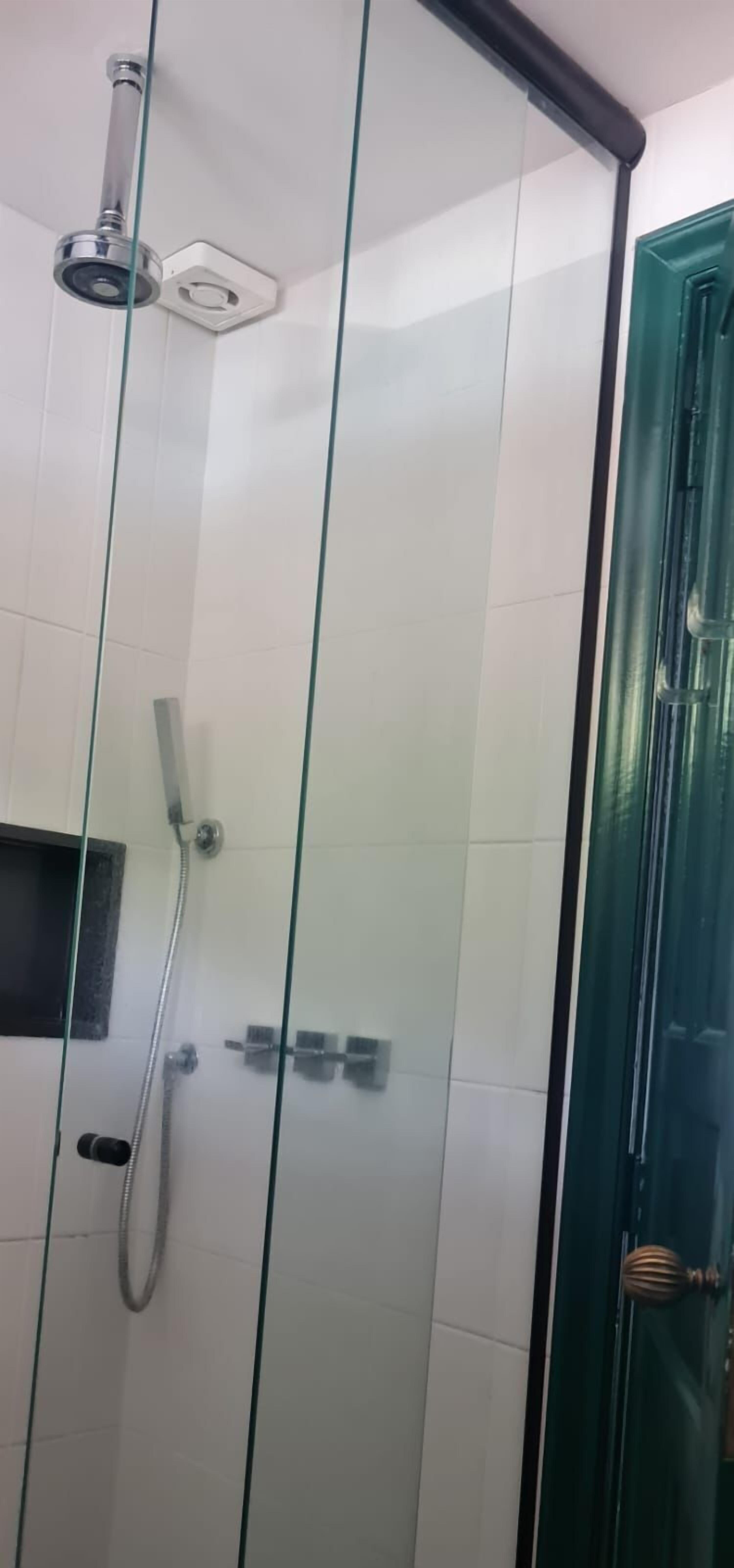 Premium Triple Room | Bathroom