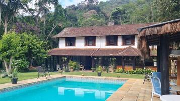Fachada da propriedade
