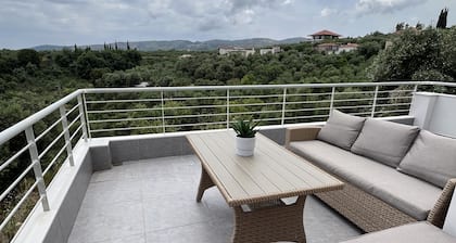 Modern & Luxury Maisonette