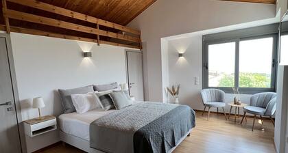 Modern & Luxury Maisonette