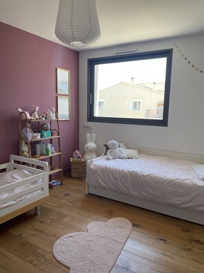 3 bedrooms, iron/ironing board, travel cot, WiFi