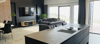 Spacious villa in Golden Circle with amazing view & hot tub!