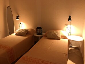 3 Schlafzimmer, Bügeleisen/Bügelbrett, WLAN, Bettwäsche