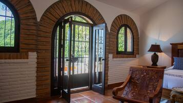 4 dormitorios, tabla de planchar con plancha, wifi y ropa de cama