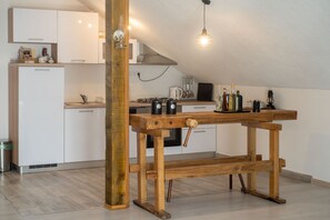 Kühlschrank, Ofen, Herdplatte, Geschirrspüler