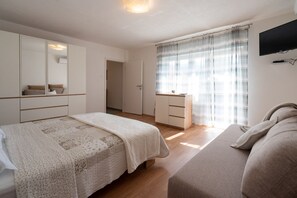 2 Schlafzimmer, Bügeleisen/Bügelbrett, kostenloses WLAN, Bettwäsche