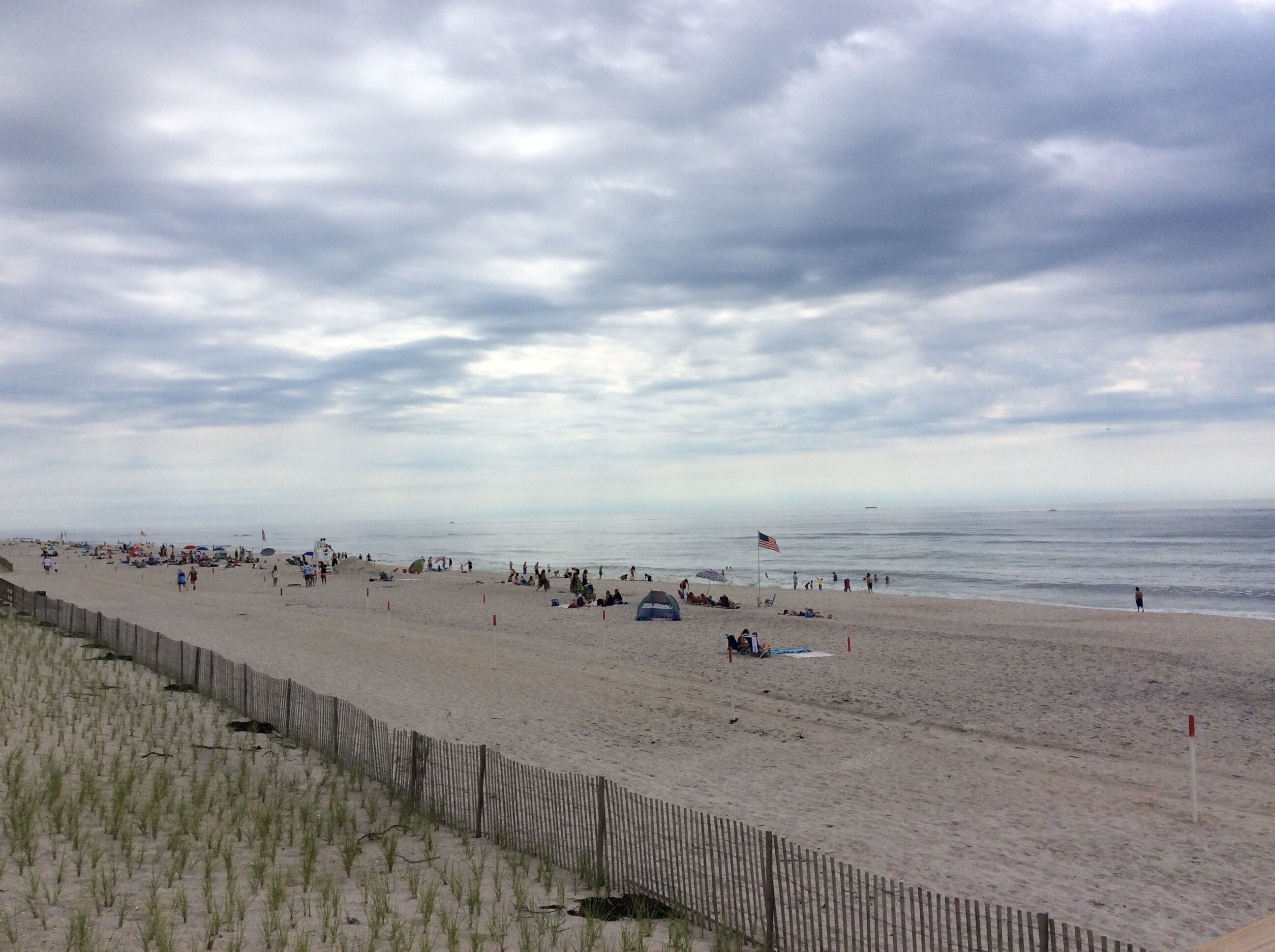 Beach nearby, sun-loungers, beach towels